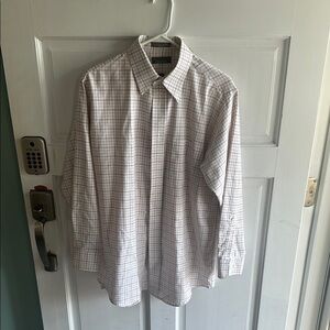 White and Red Casual Button Down Shirt with Crisp Fabric